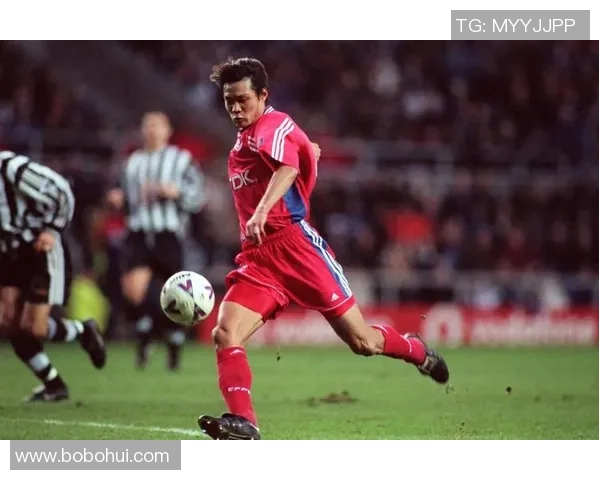 丹麦足球明星头像男的魅力与成就解析及其在全球足球界的影响力